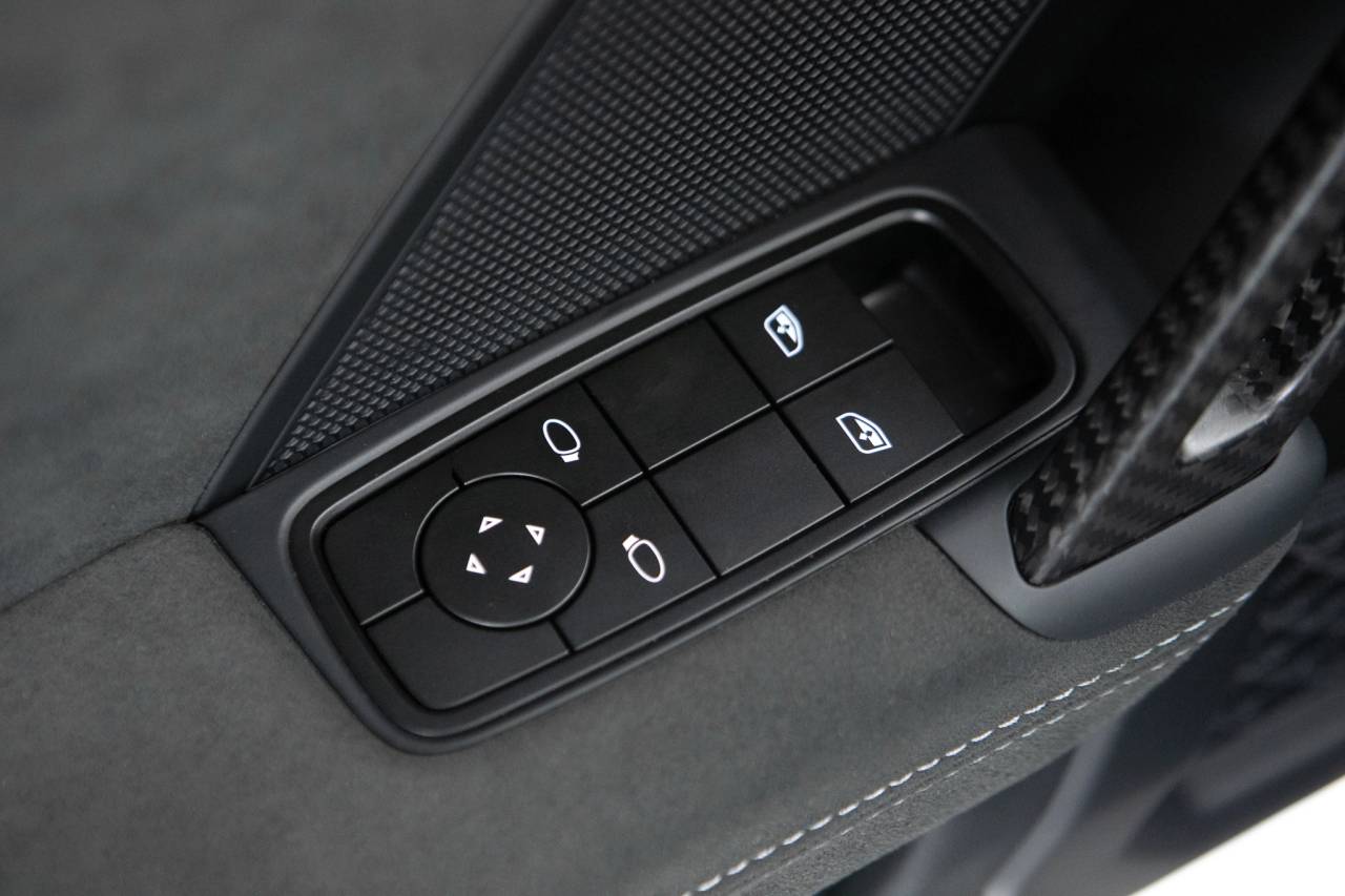 Thumbnail: 2026 Porsche 911 - 26