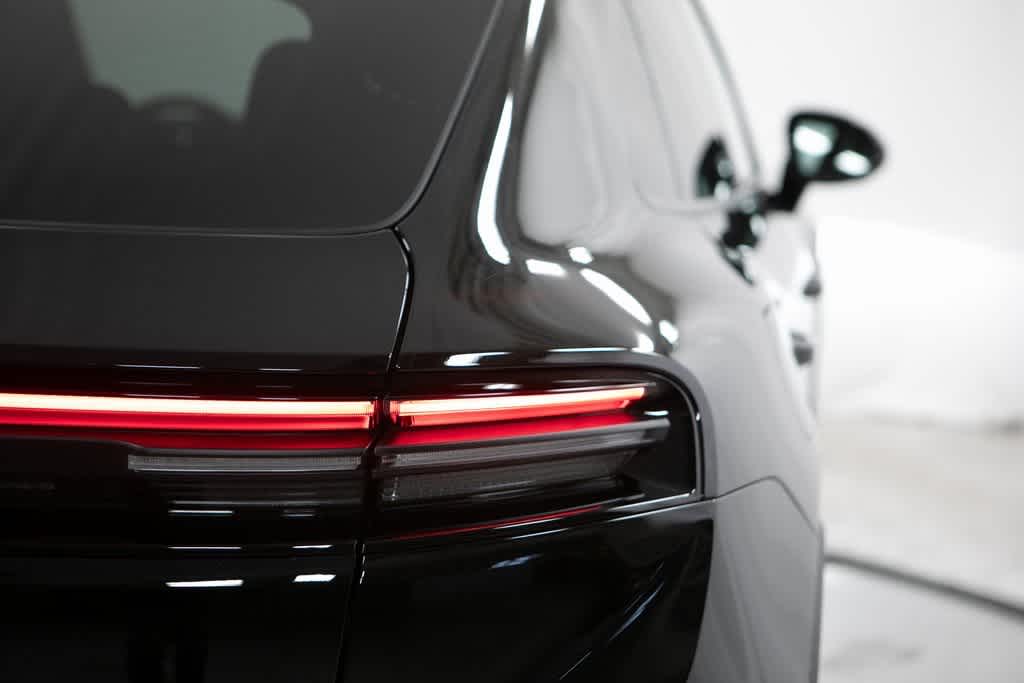 Thumbnail: 2025 Porsche Macan - 38