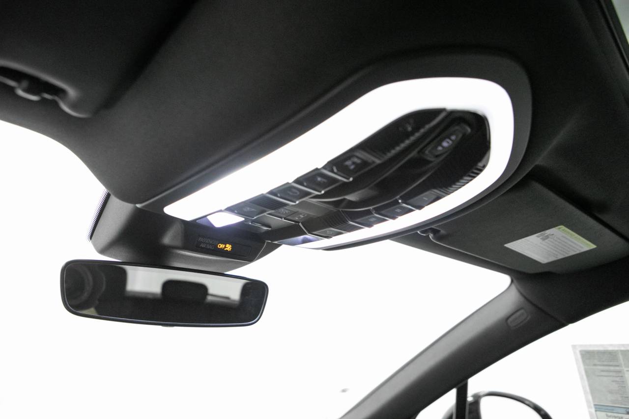 Thumbnail: 2026 Porsche Macan - 29