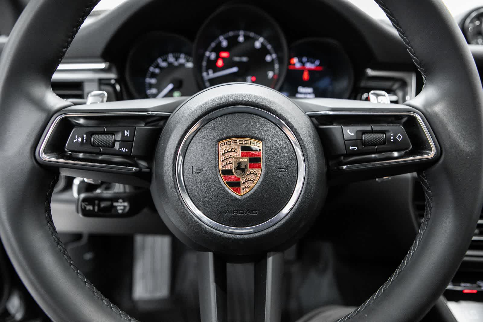 Thumbnail: 2026 Porsche Macan - 14