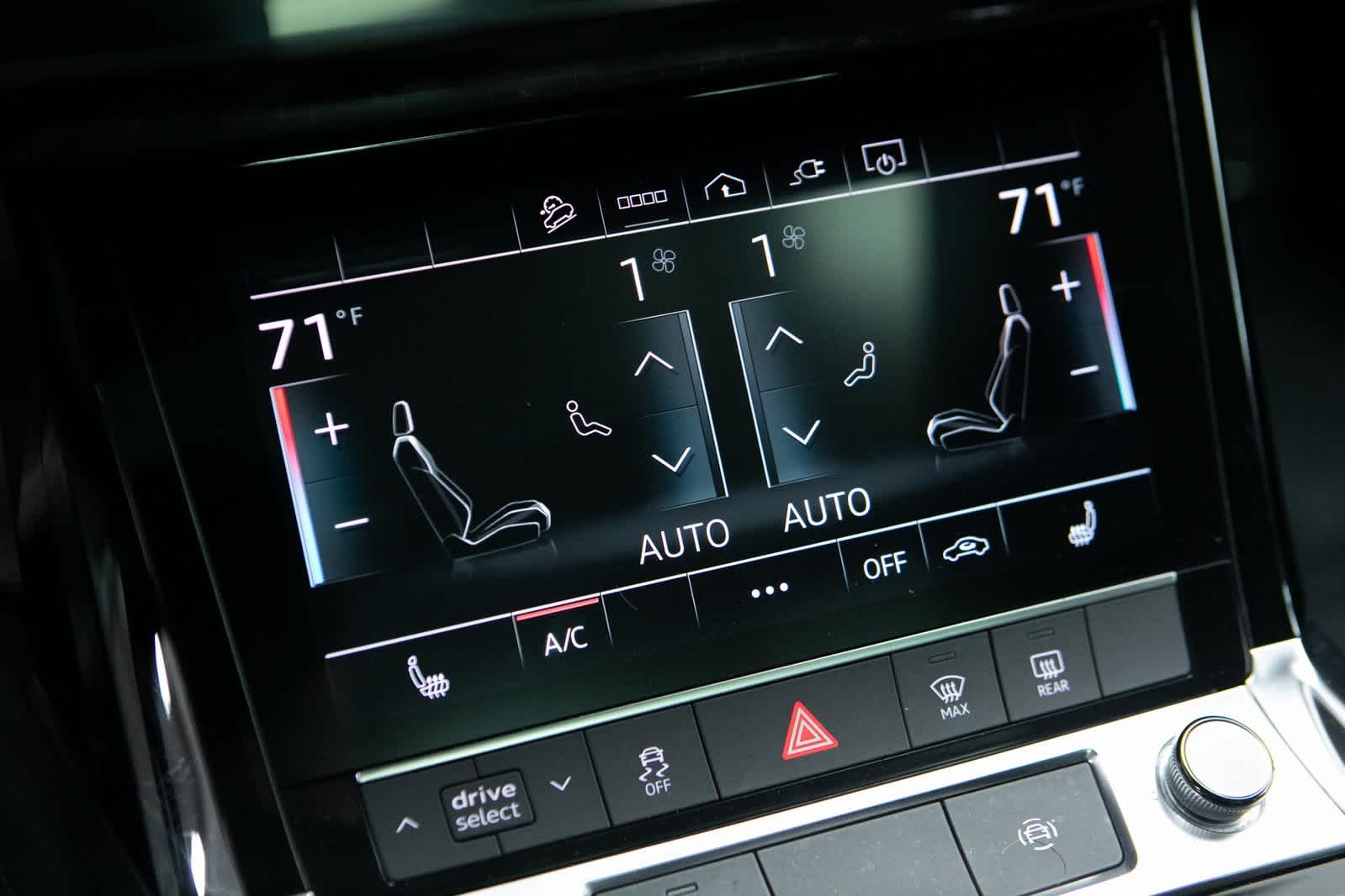 Thumbnail: 2022 Audi e-tron - 21