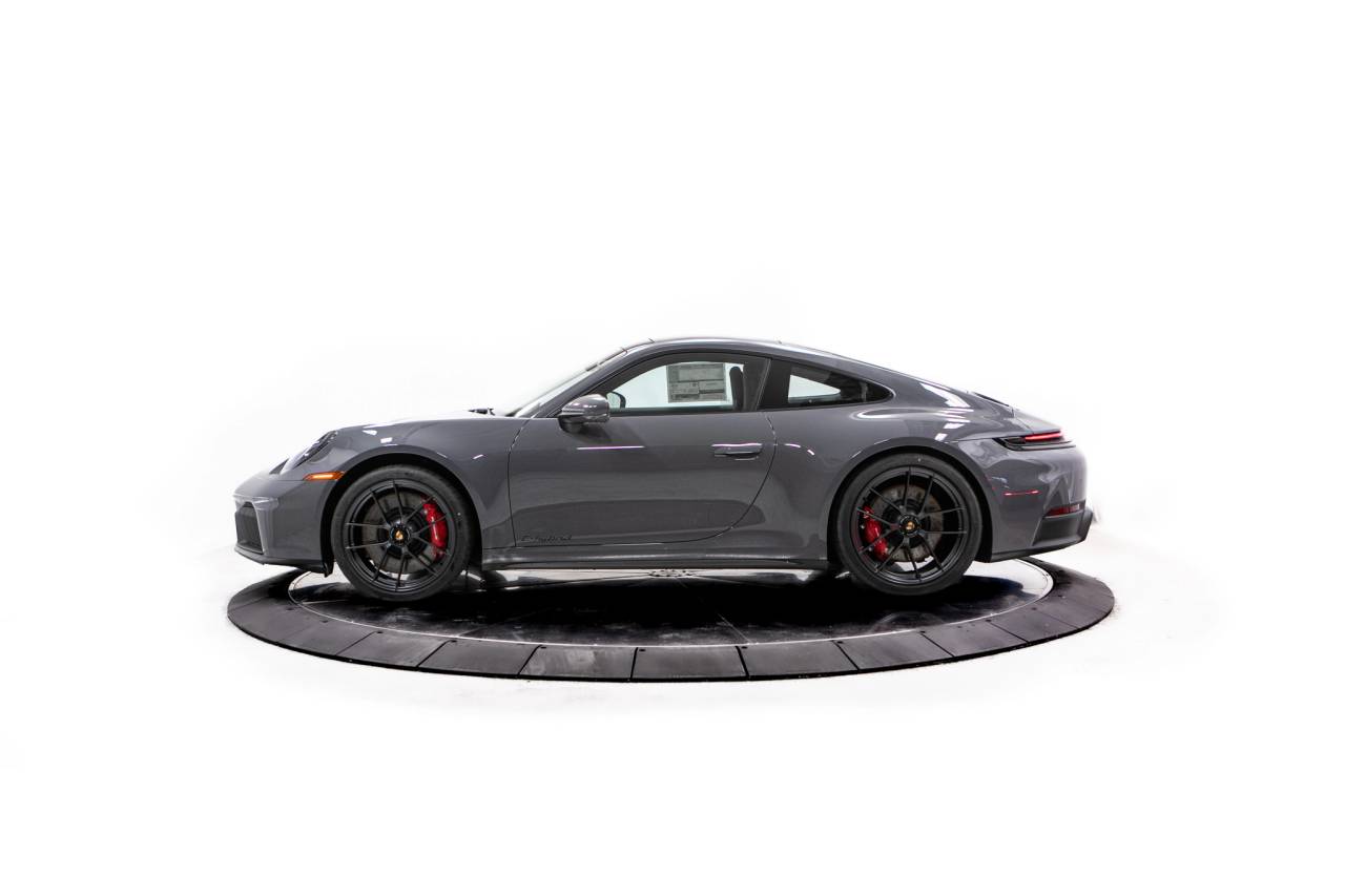 Thumbnail: 2026 Porsche 911 - 2