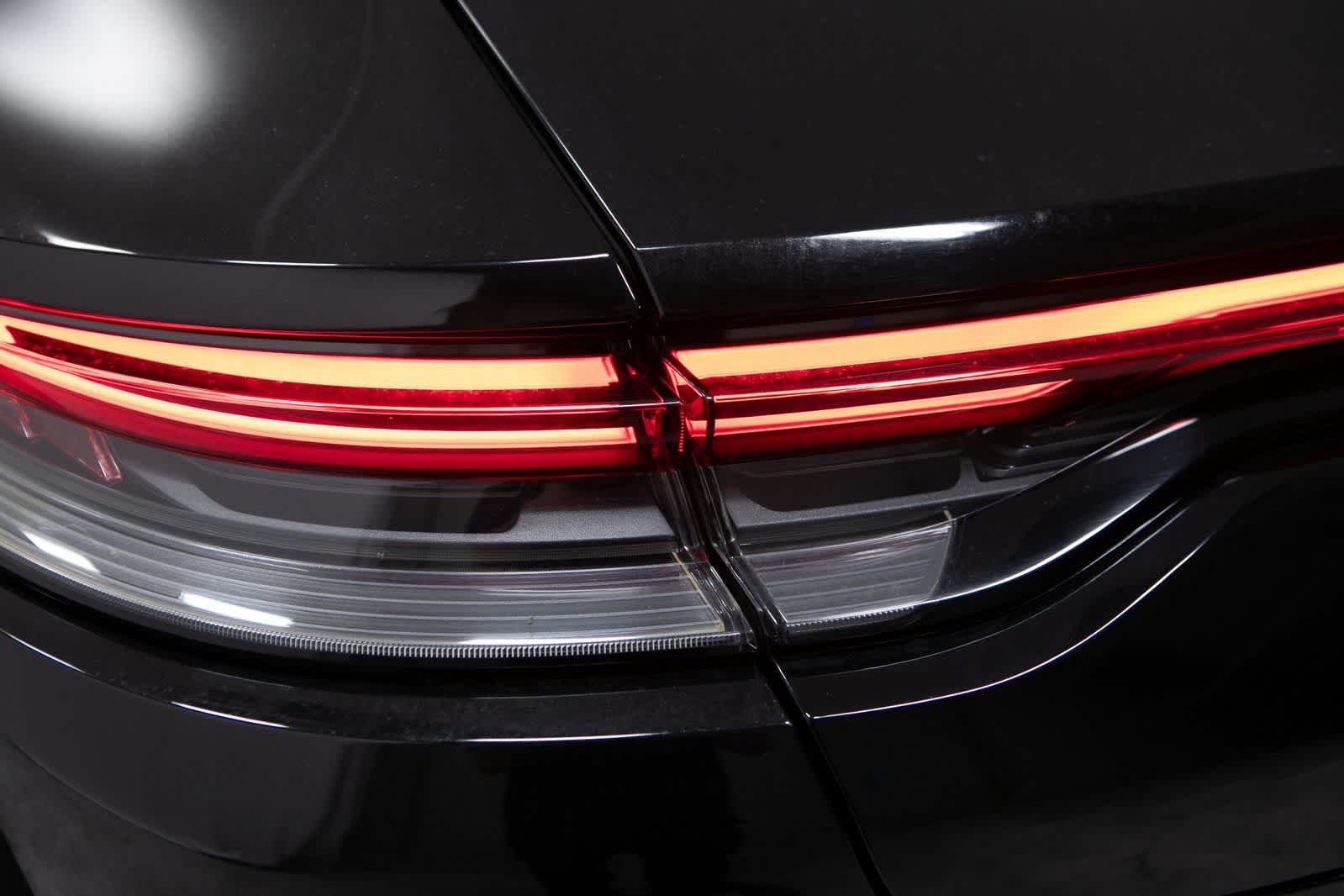 Thumbnail: 2022 Porsche Panamera - 34