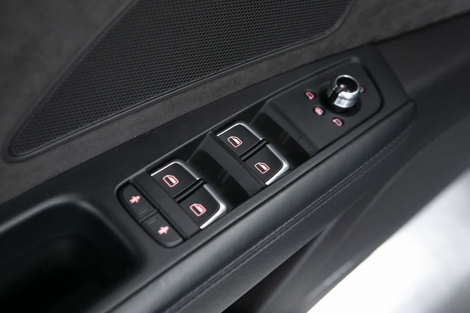 Thumbnail: 2017 Audi A8 - 18