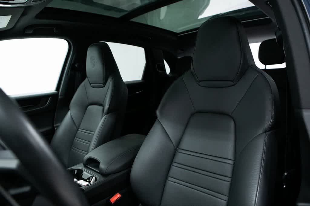 Thumbnail: 2024 Porsche Cayenne - 5
