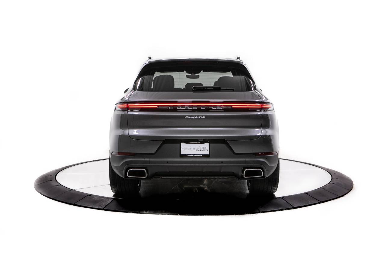 Thumbnail: 2026 Porsche Cayenne - 6