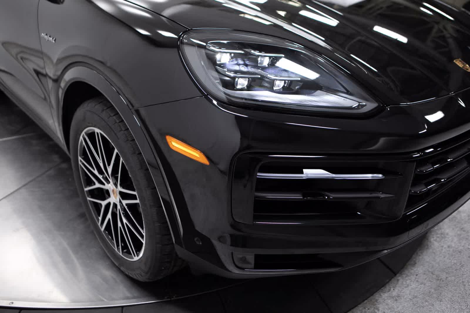 Thumbnail: 2025 Porsche Cayenne - 12