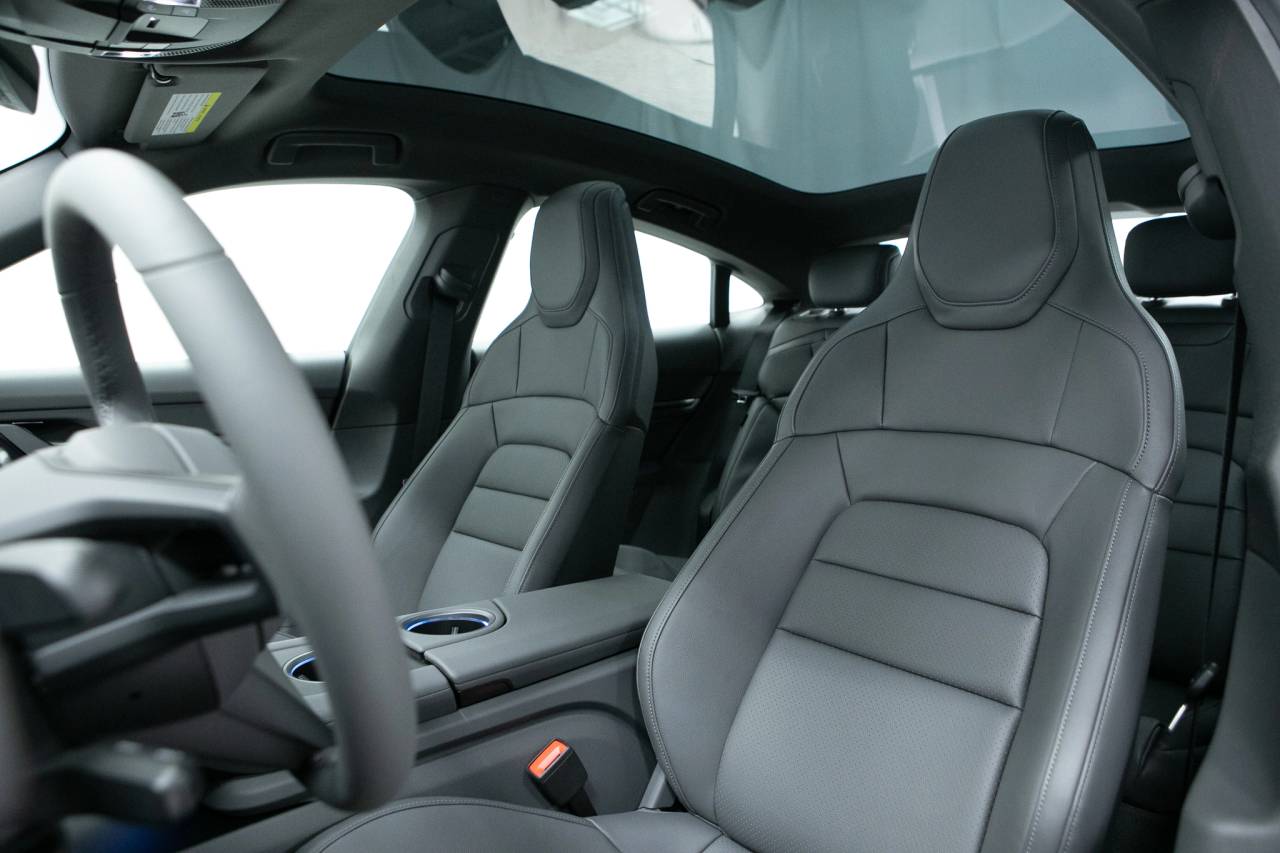 Thumbnail: 2025 Porsche Taycan - 5