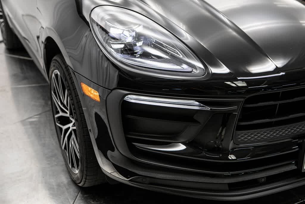 Thumbnail: 2024 Porsche Macan - 11