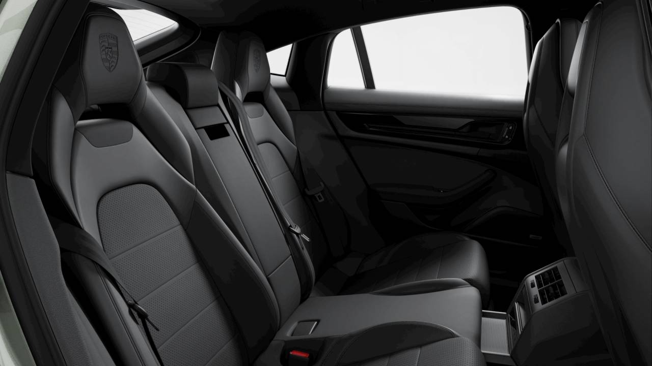 Thumbnail: 2026 Porsche Panamera - 10