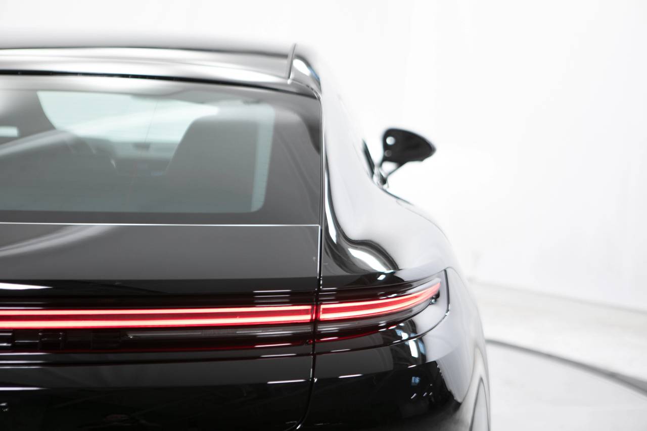 Thumbnail: 2026 Porsche Panamera - 18