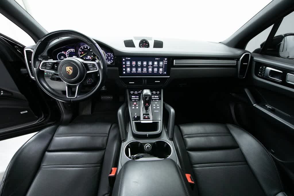 Thumbnail: 2022 Porsche Cayenne - 13