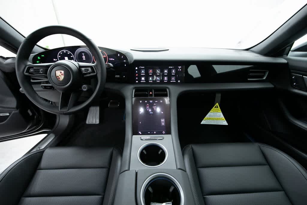 Thumbnail: 2025 Porsche Taycan - 13