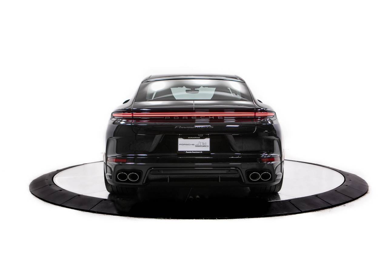 Thumbnail: 2026 Porsche Panamera - 6