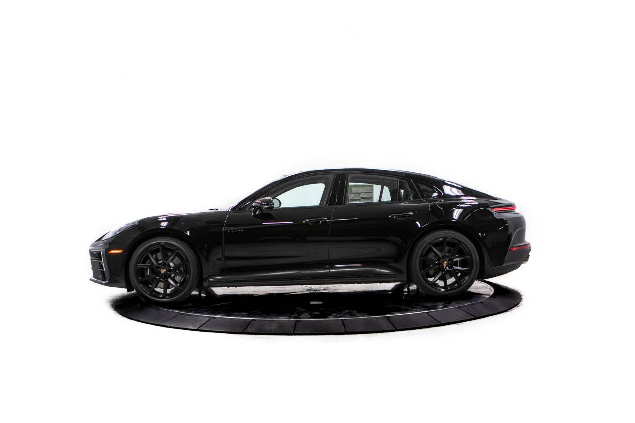 Thumbnail: 2026 Porsche Panamera - 2