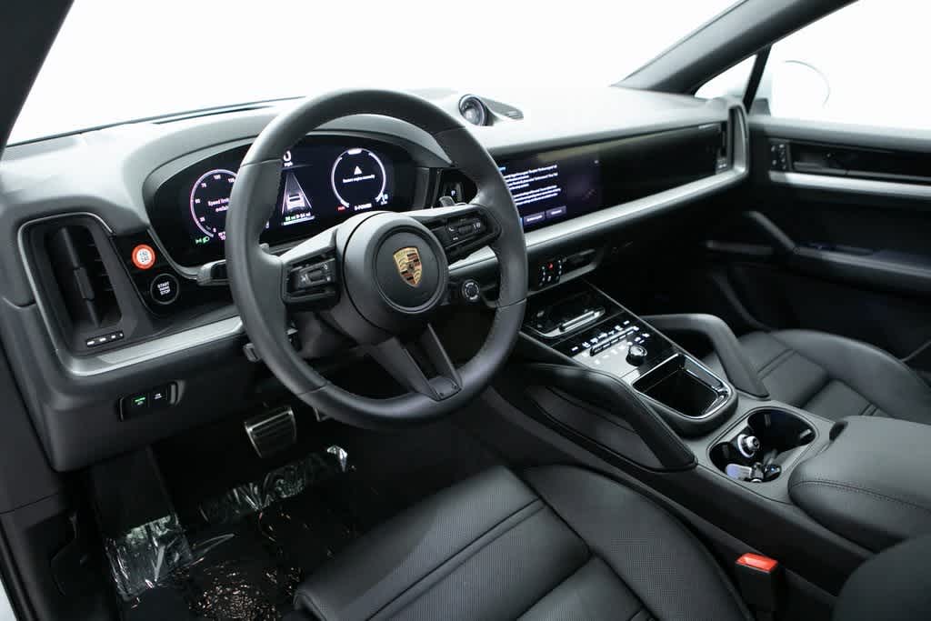 2025 Porsche Cayenne S E-Hybrid Coupe photo 4