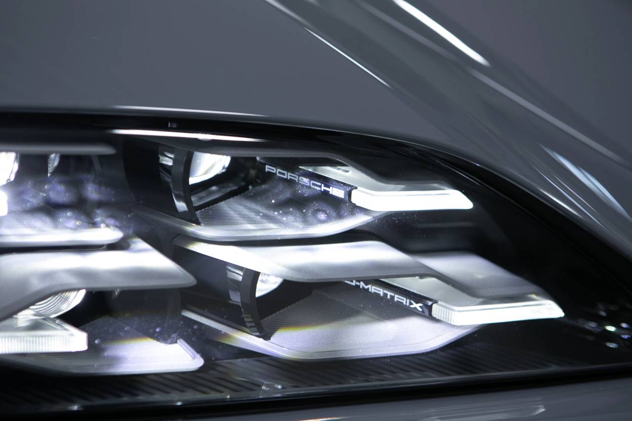 Thumbnail: 2026 Porsche Taycan - 13