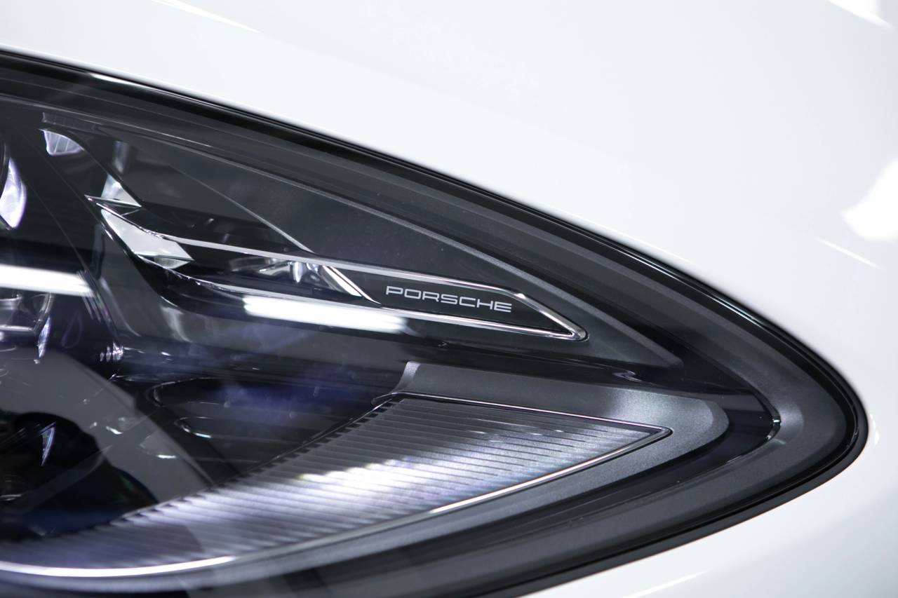 Thumbnail: 2026 Porsche Macan - 13