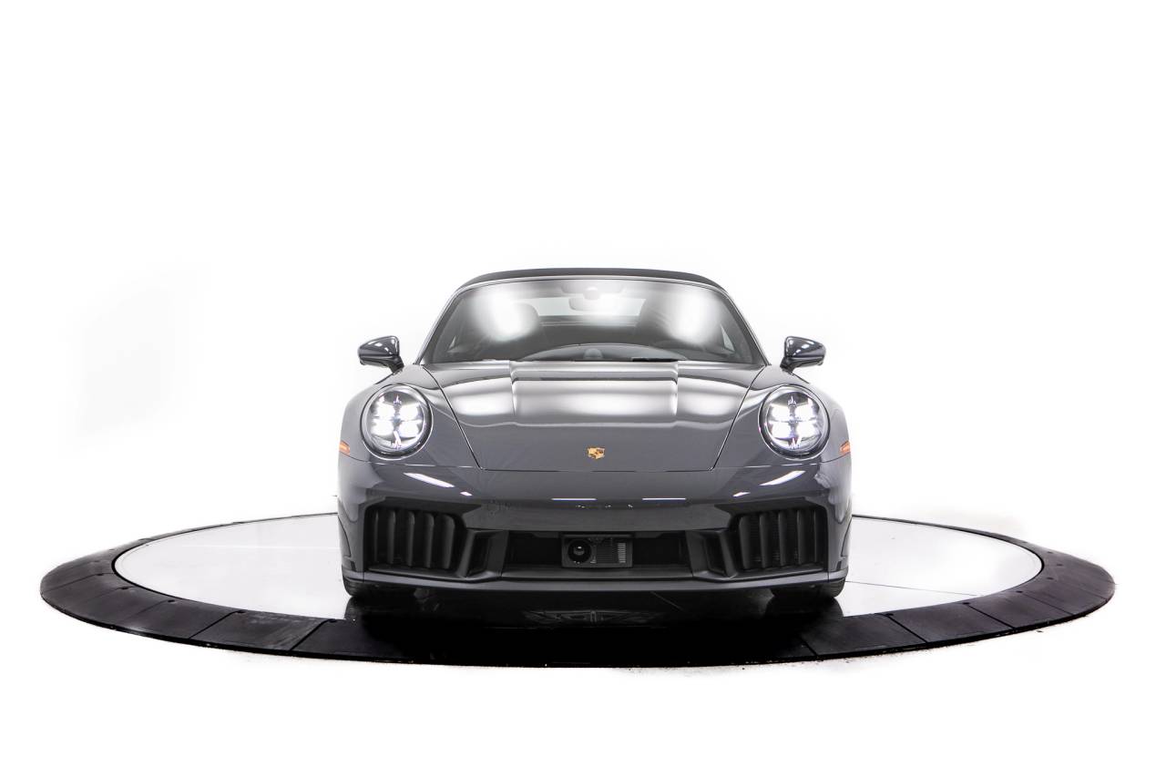 Thumbnail: 2026 Porsche 911 - 10