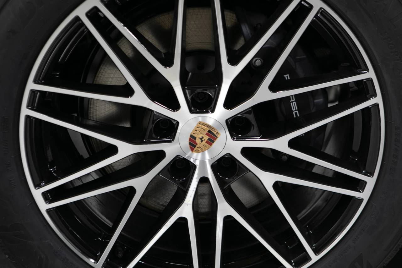 Thumbnail: 2026 Porsche  - 11