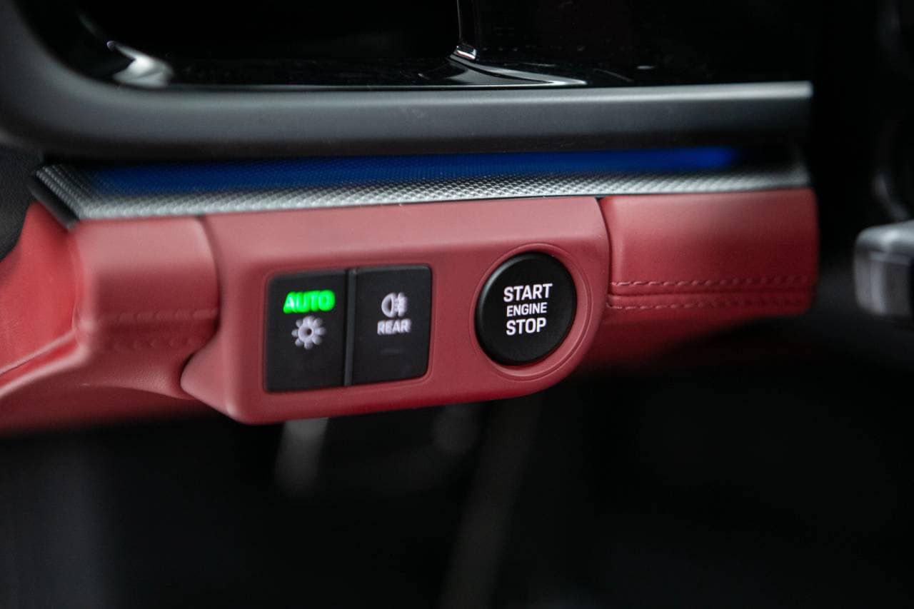 Thumbnail: 2026 Porsche Panamera - 28