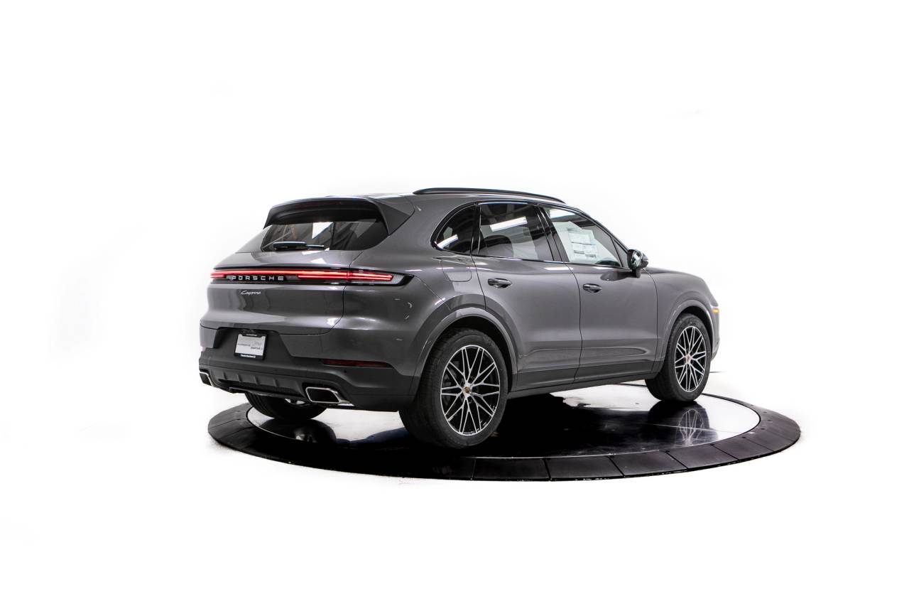 Thumbnail: 2026 Porsche Cayenne - 7