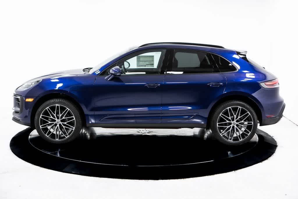 Thumbnail: 2025 Porsche Macan - 2