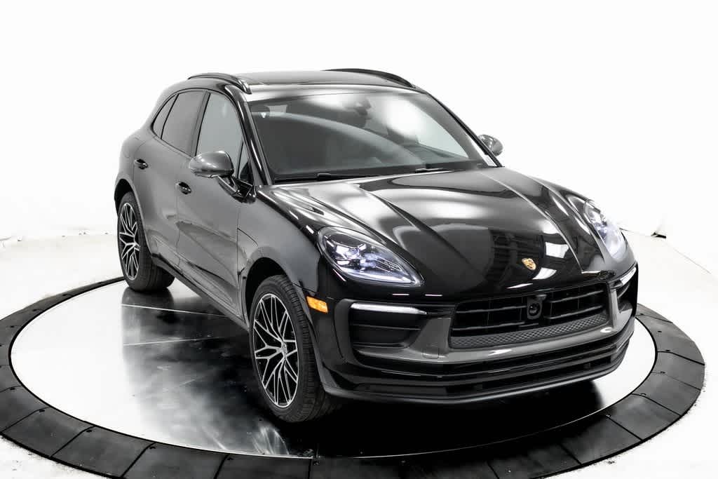 Thumbnail: 2025 Porsche Macan - 40