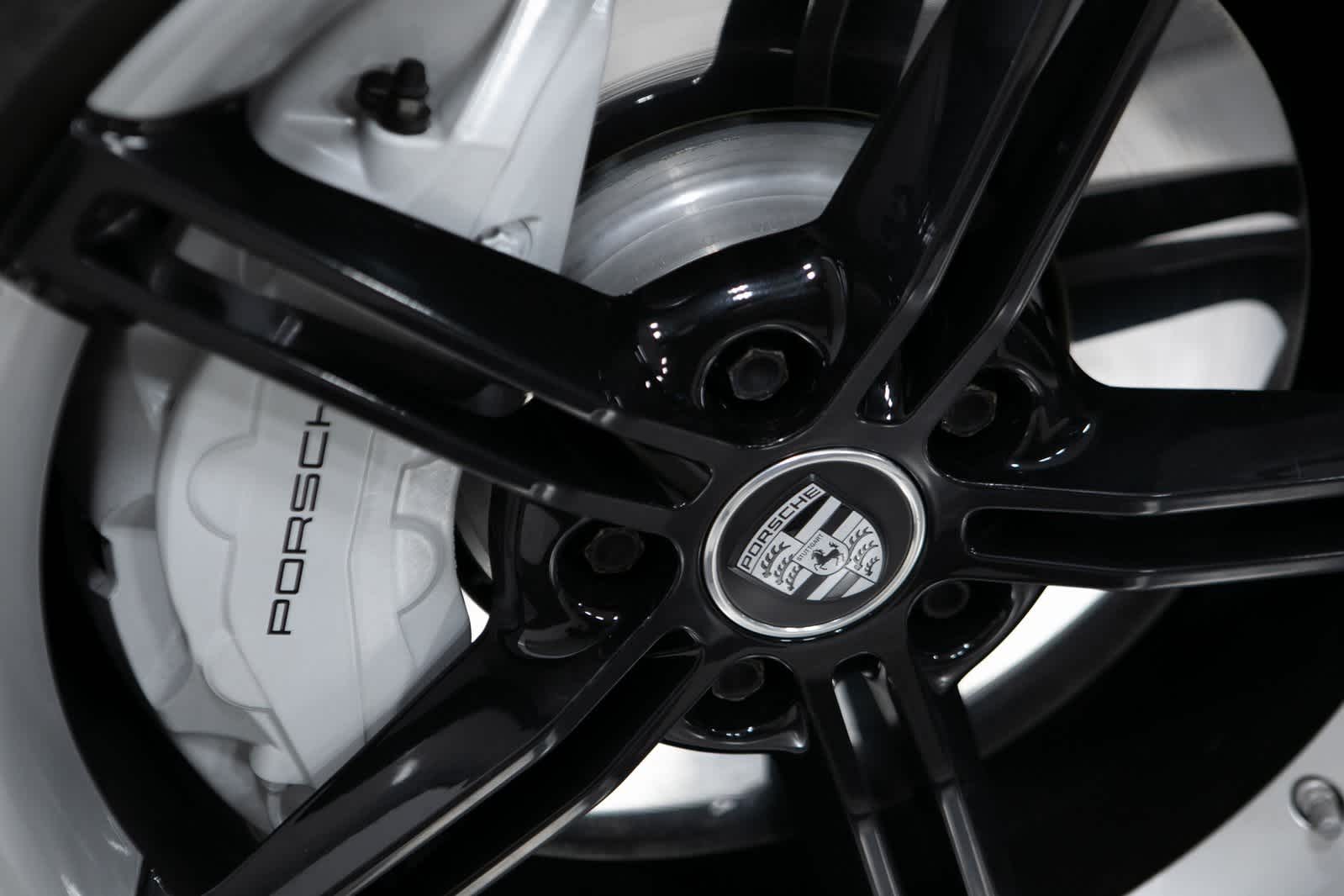 Thumbnail: 2020 Porsche Taycan - 11