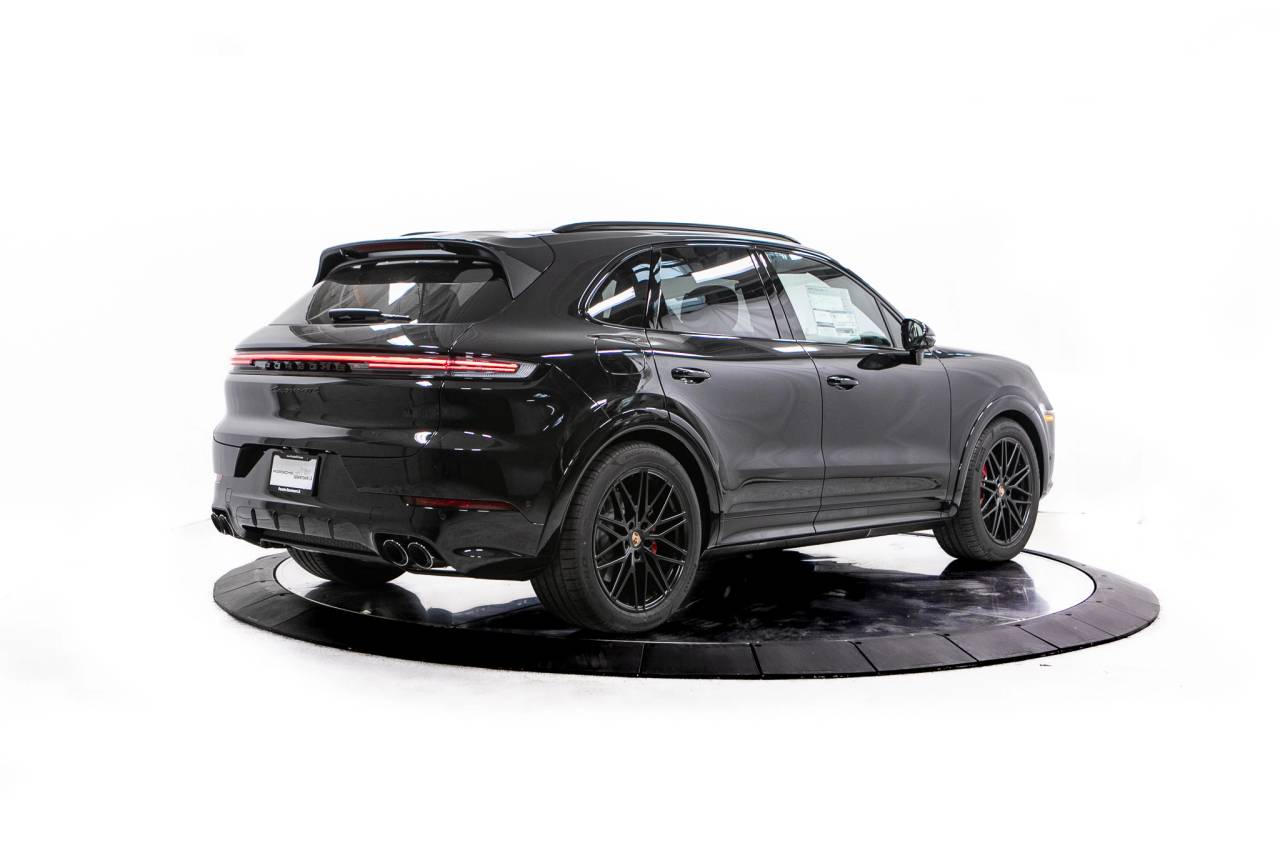 Thumbnail: 2026 Porsche Cayenne - 7