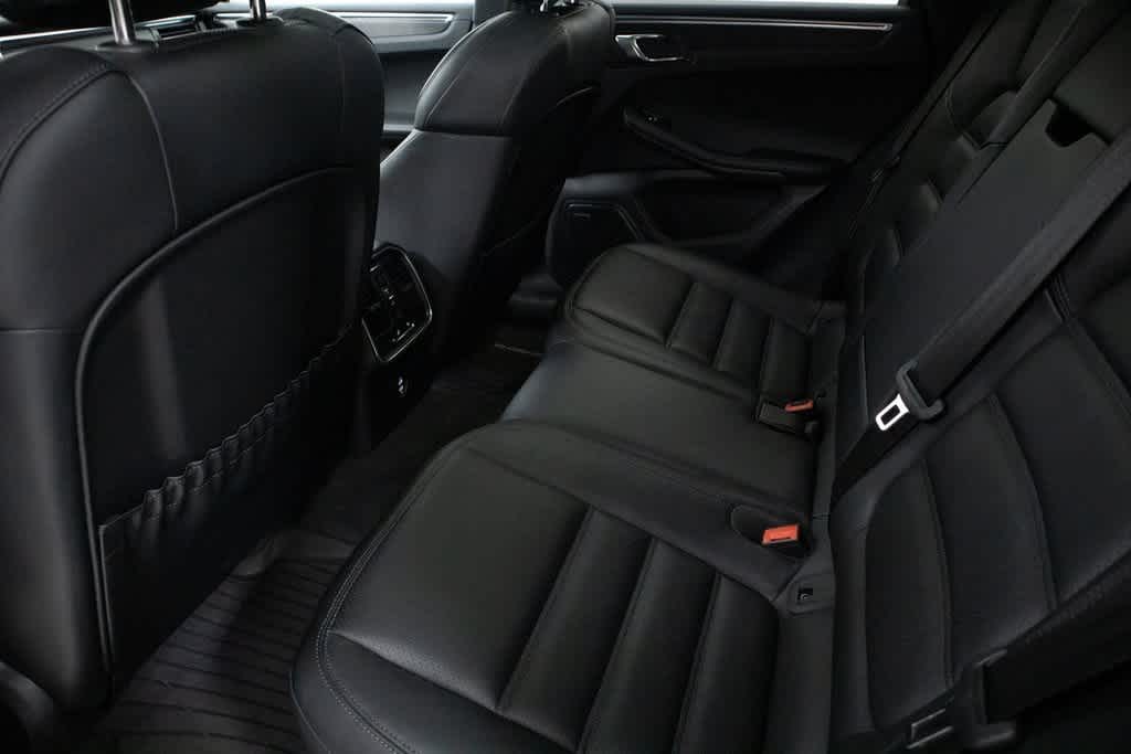 Thumbnail: 2024 Porsche Macan - 27