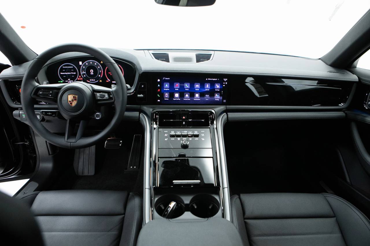 Thumbnail: 2026 Porsche Panamera - 20