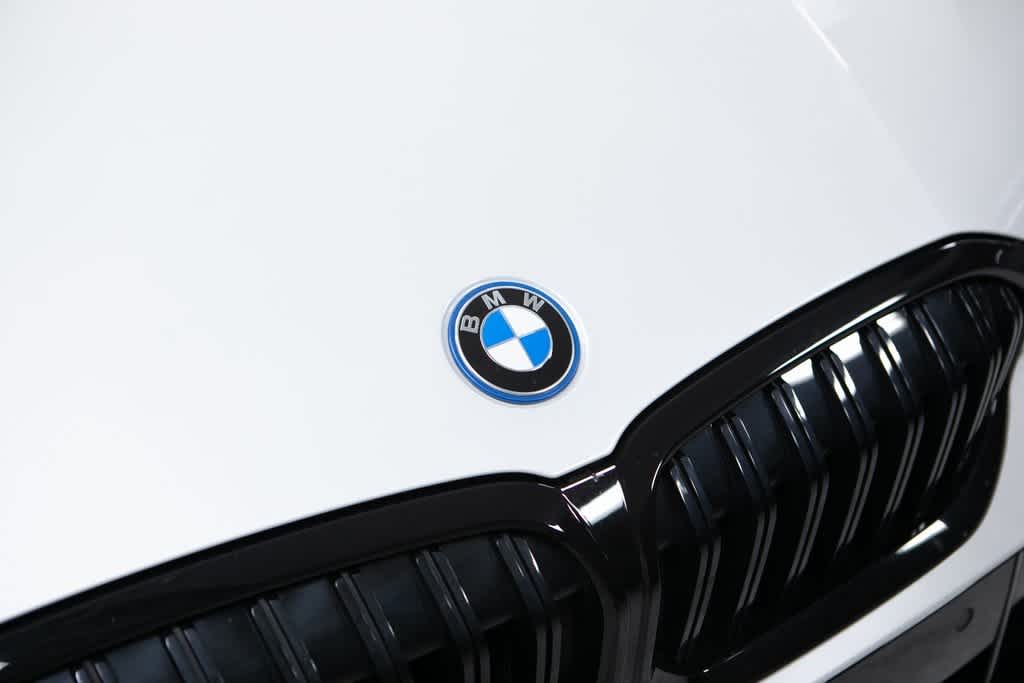Thumbnail: 2023 BMW 3 Series - 18