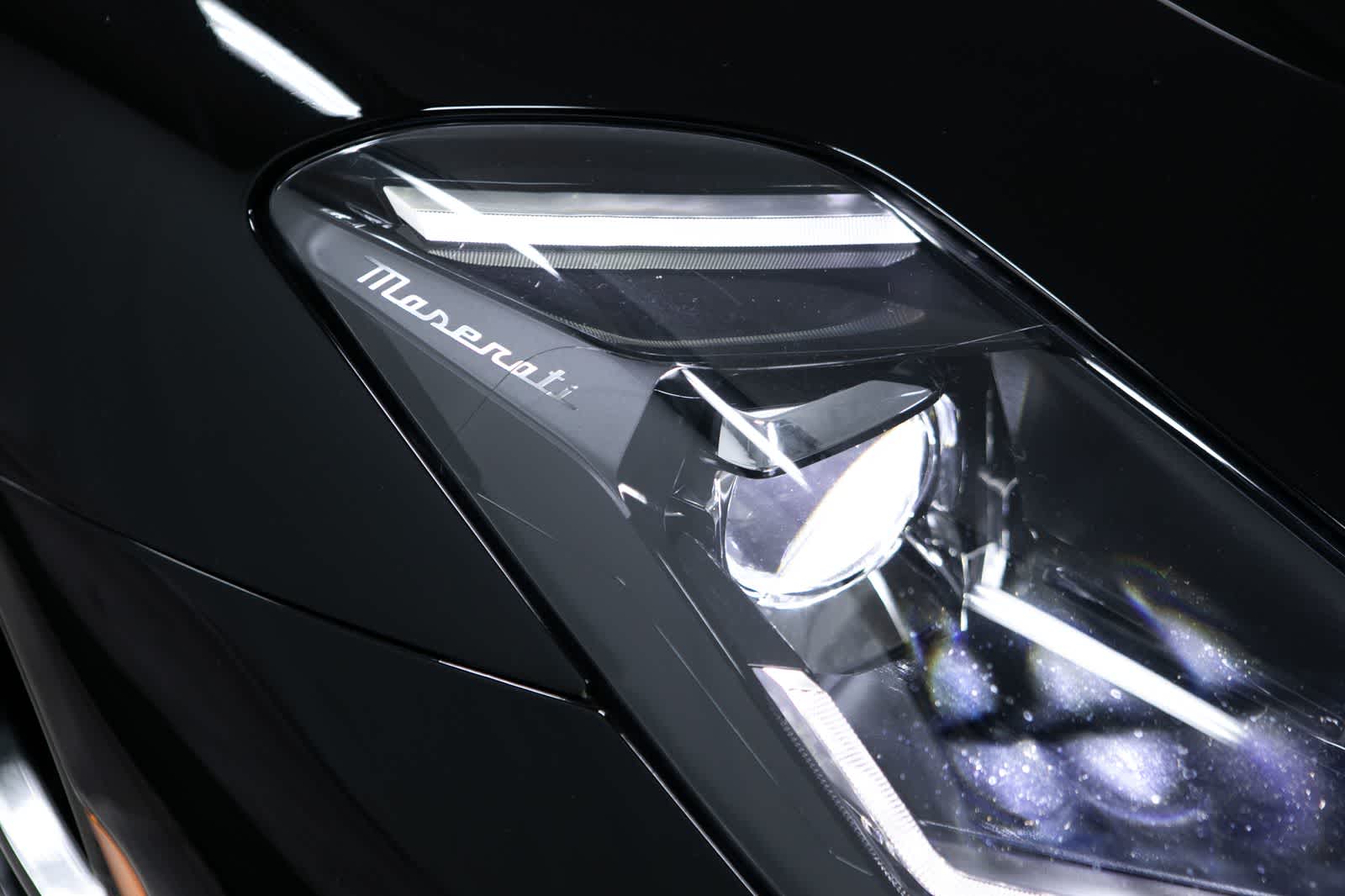 Thumbnail: 2023 Maserati MC20 - 15