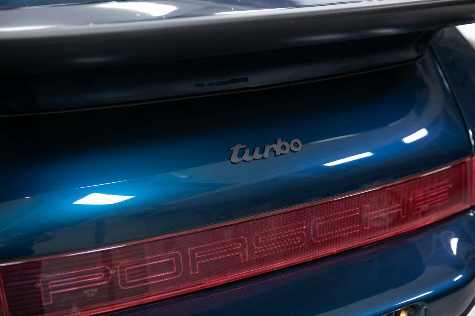 Thumbnail: 1992 Porsche 911 - 32