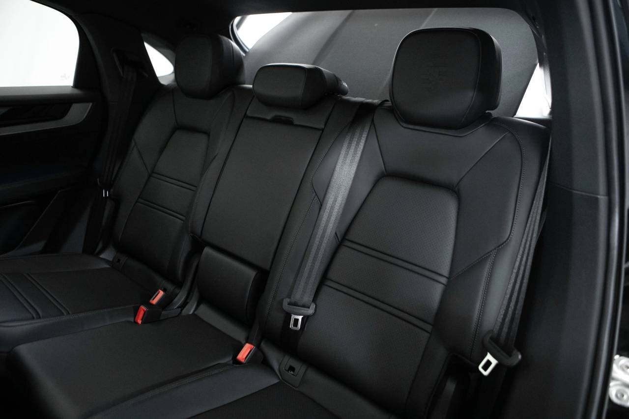 Thumbnail: 2026 Porsche  - 39