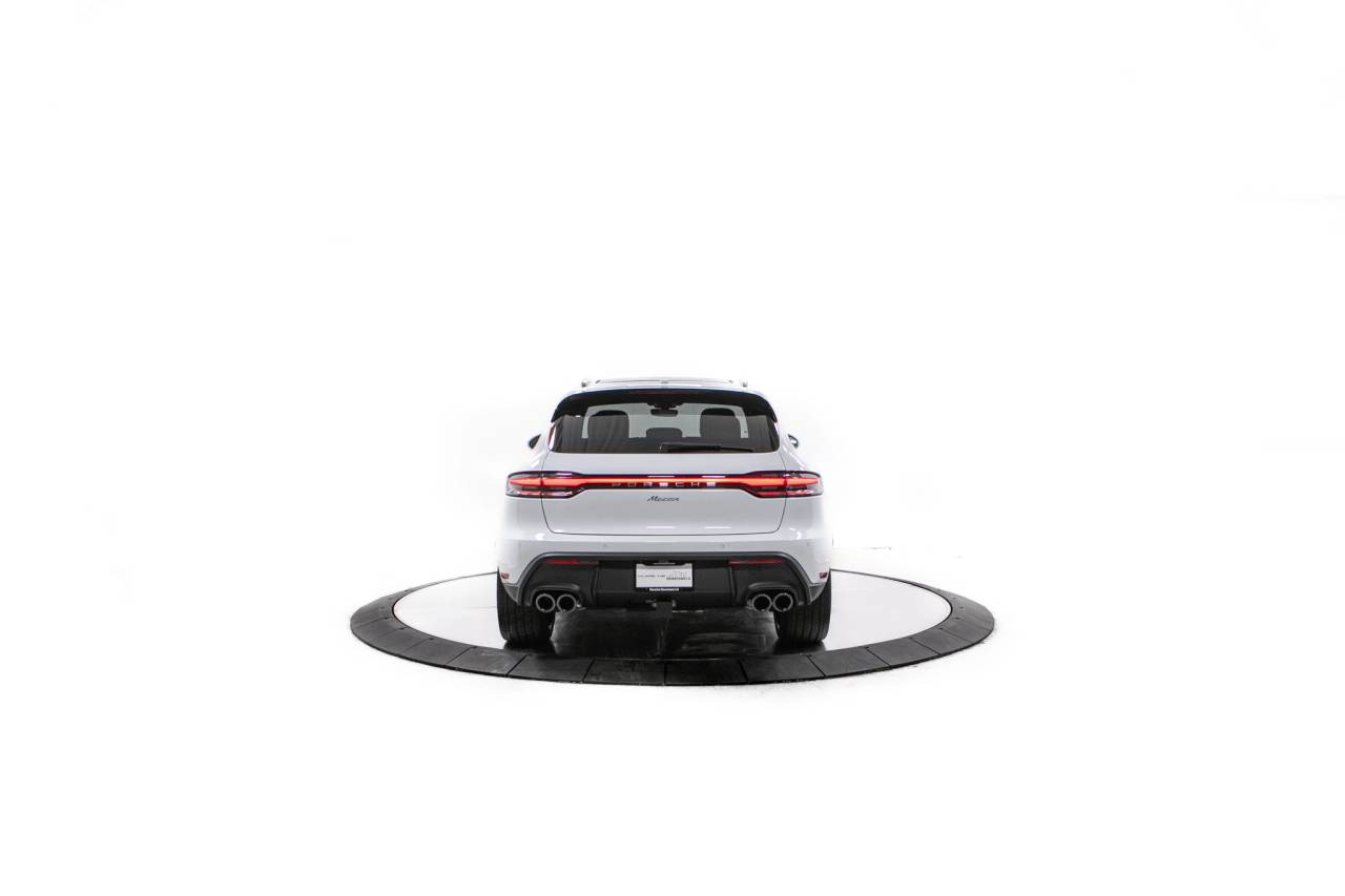 Thumbnail: 2026 Porsche Macan - 6