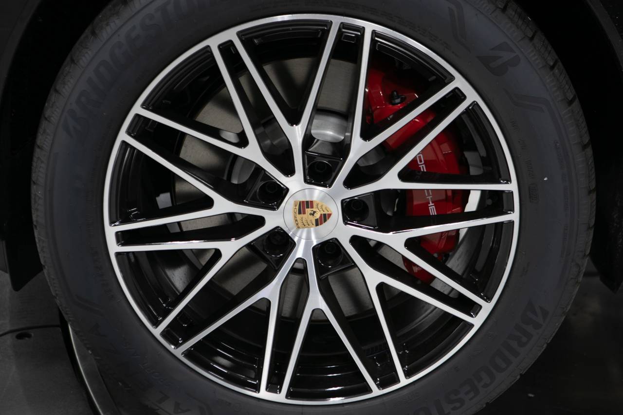 Thumbnail: 2026 Porsche  - 11