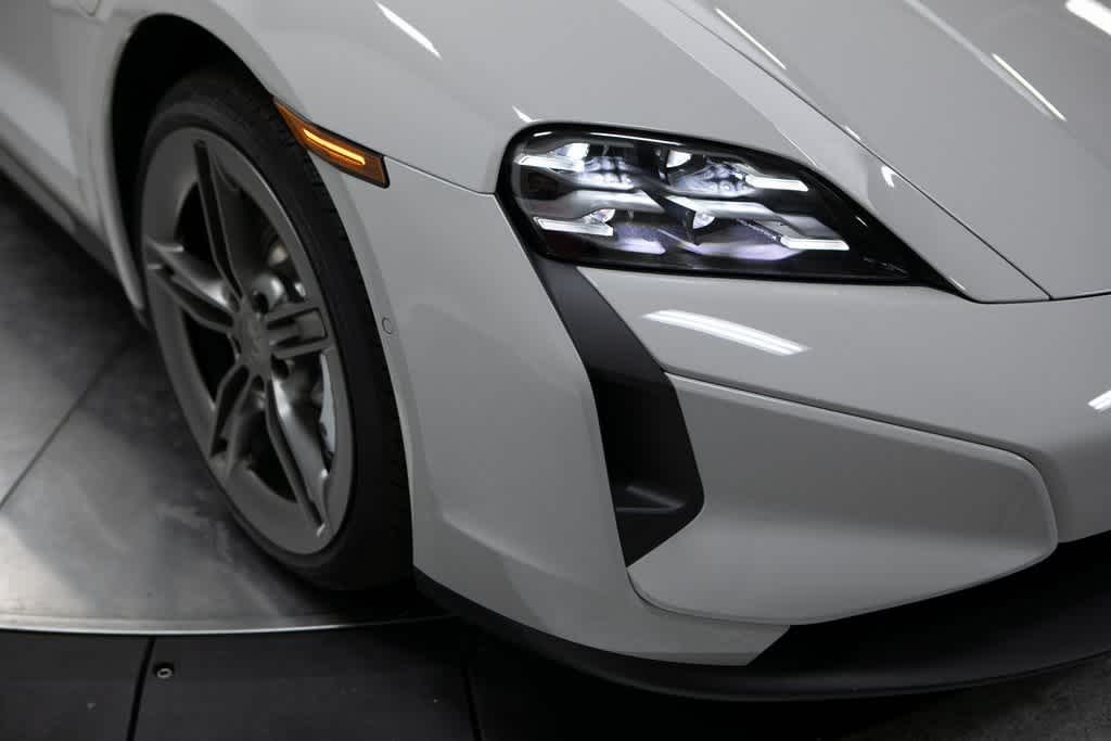 Thumbnail: 2025 Porsche Taycan - 12