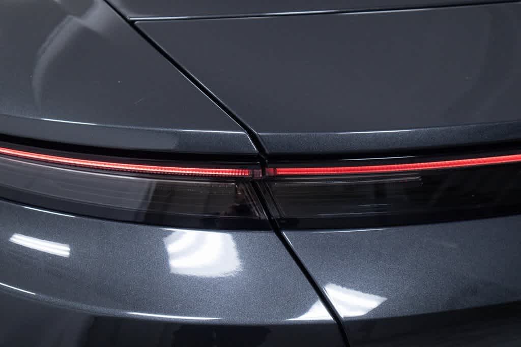 Thumbnail: 2022 Porsche Taycan - 32