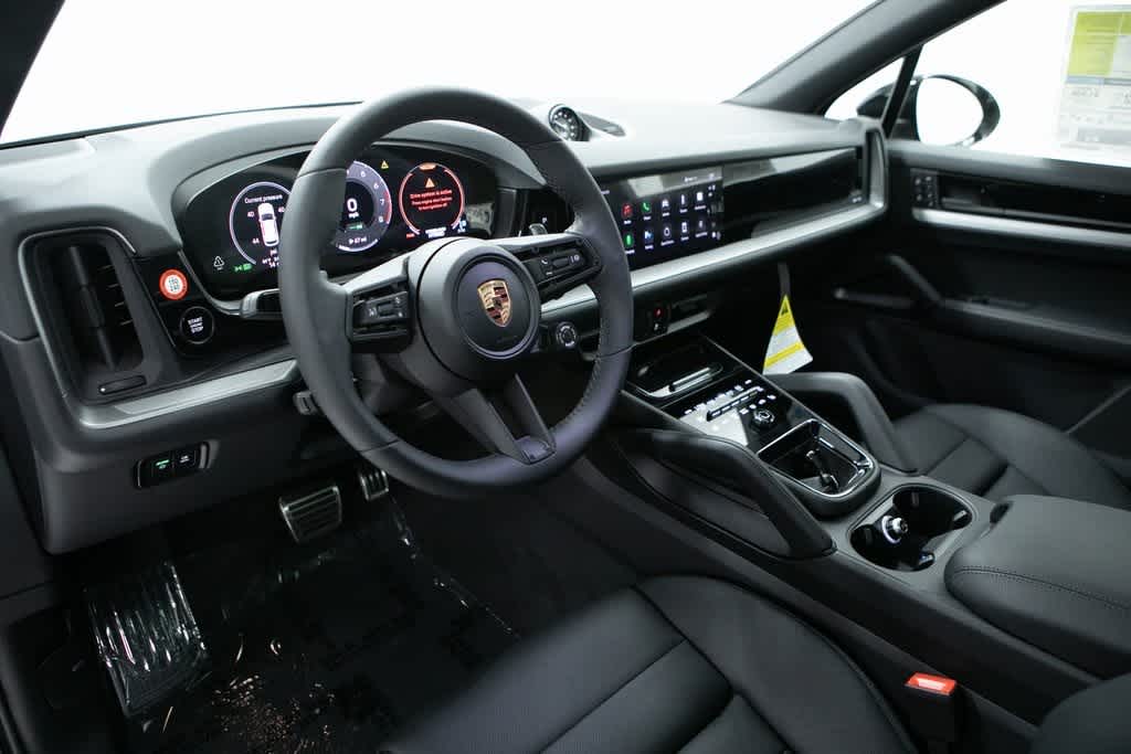 Thumbnail: 2025 Porsche Cayenne - 4