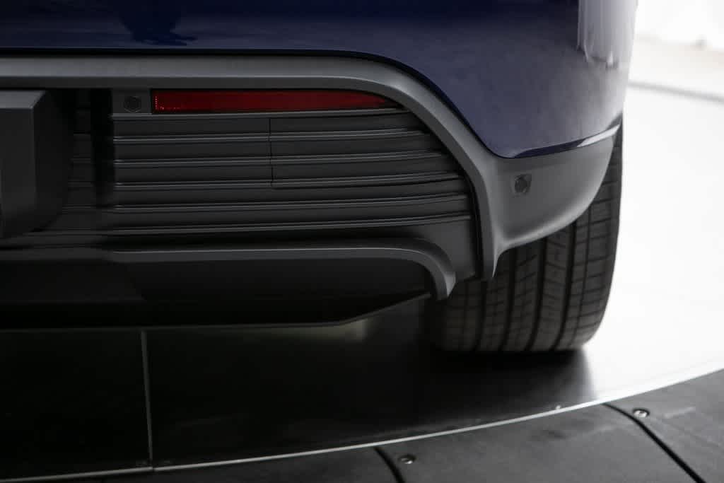 Thumbnail: 2025 Porsche Macan - 37