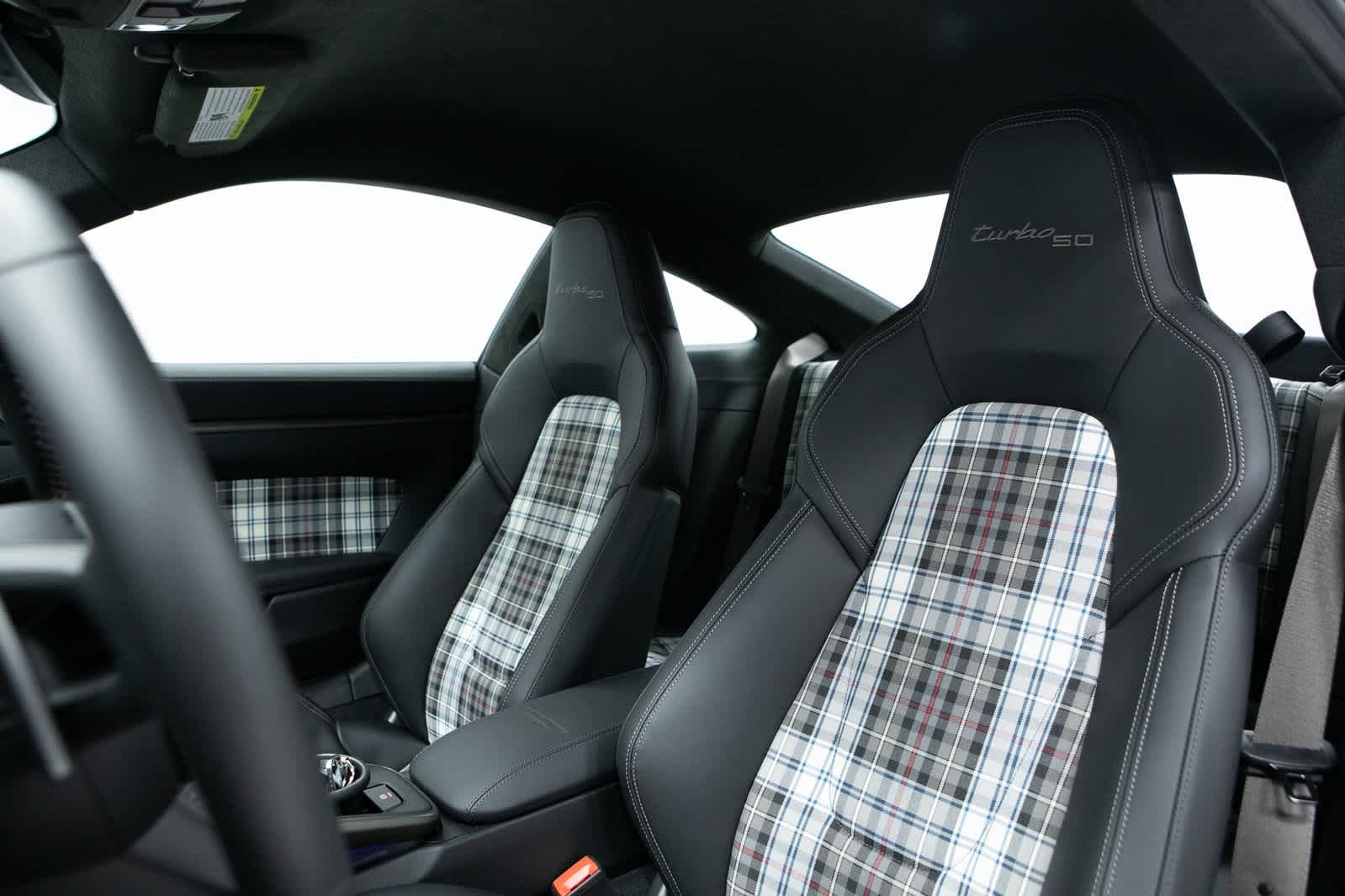 Thumbnail: 2025 Porsche 911 - 5