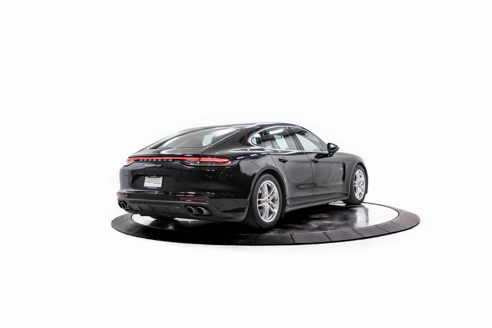 Thumbnail: 2022 Porsche Panamera - 7