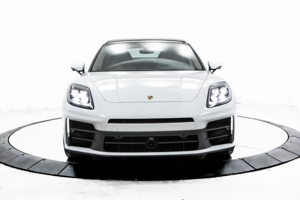 Thumbnail: 2025 Porsche Panamera - 10