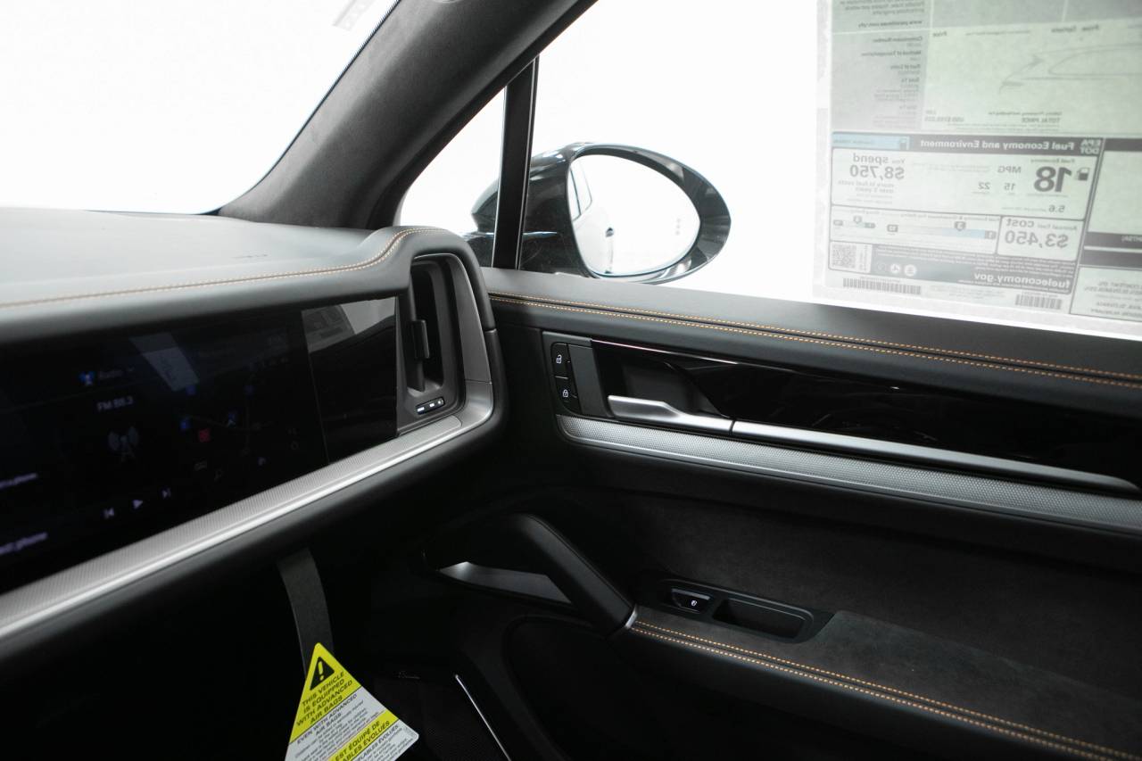 Thumbnail: 2026 Porsche Cayenne - 34