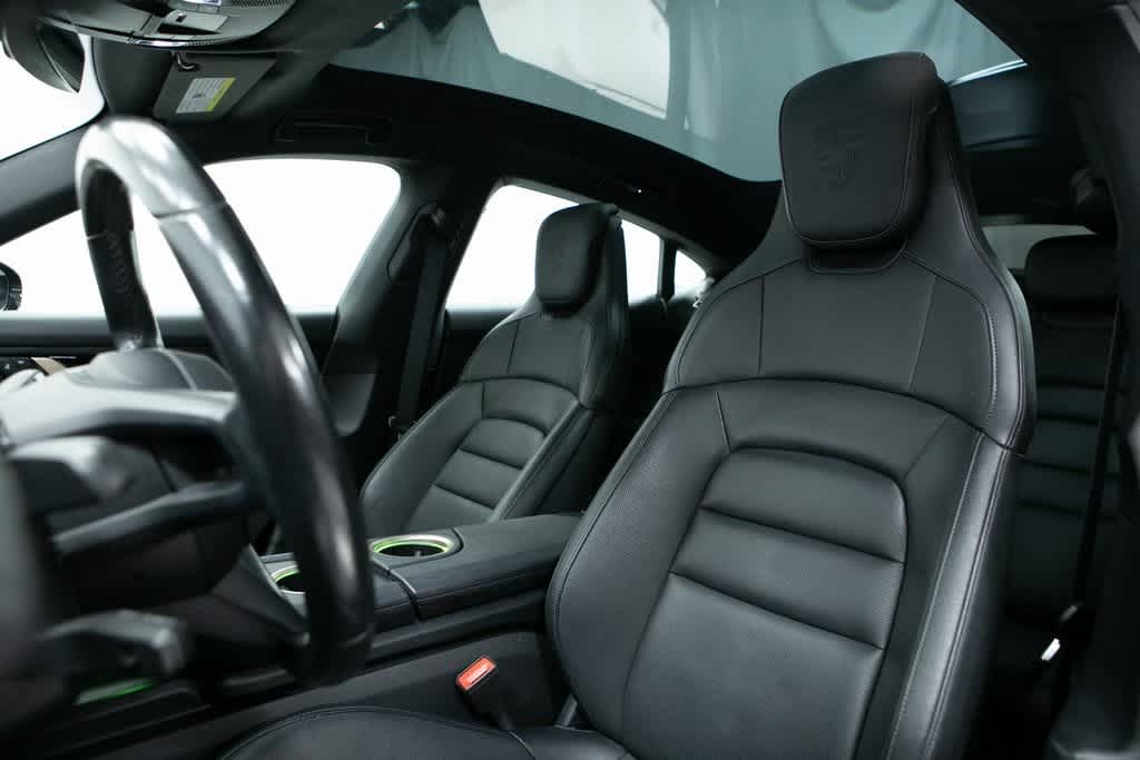 Thumbnail: 2022 Porsche Taycan - 5