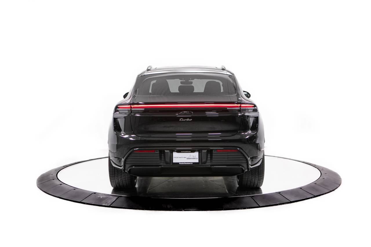 Thumbnail: 2025 Porsche Macan - 6