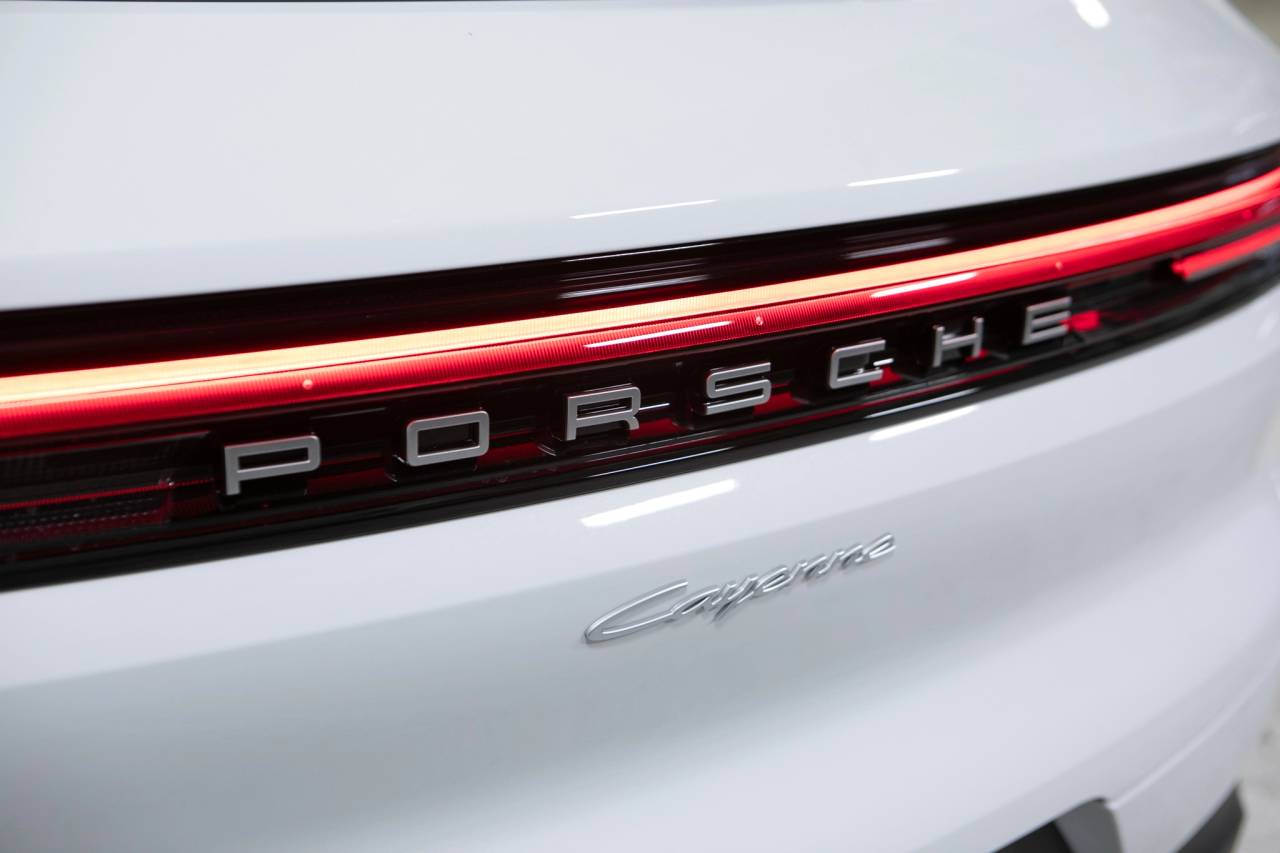 Thumbnail: 2026 Porsche Cayenne - 16
