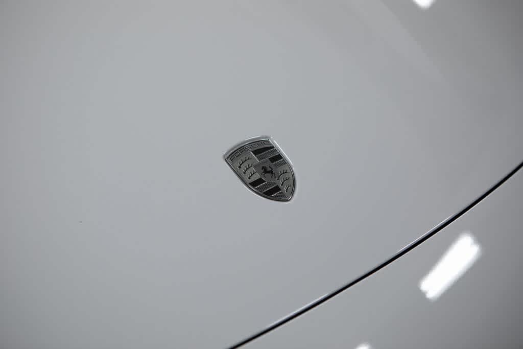 Thumbnail: 2025 Porsche Taycan - 18